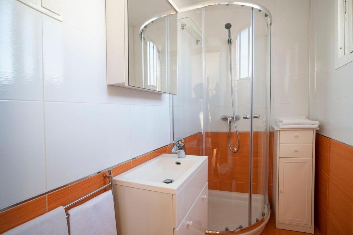 Bonito Apartamento Con Terraza - Pedregalejo Playa Málaga Eksteriør bilde
