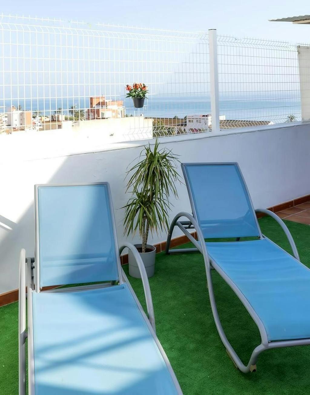 Bonito Apartamento Con Terraza - Pedregalejo Playa Málaga Eksteriør bilde