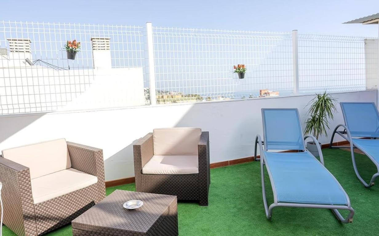 Bonito Apartamento Con Terraza - Pedregalejo Playa Málaga Eksteriør bilde