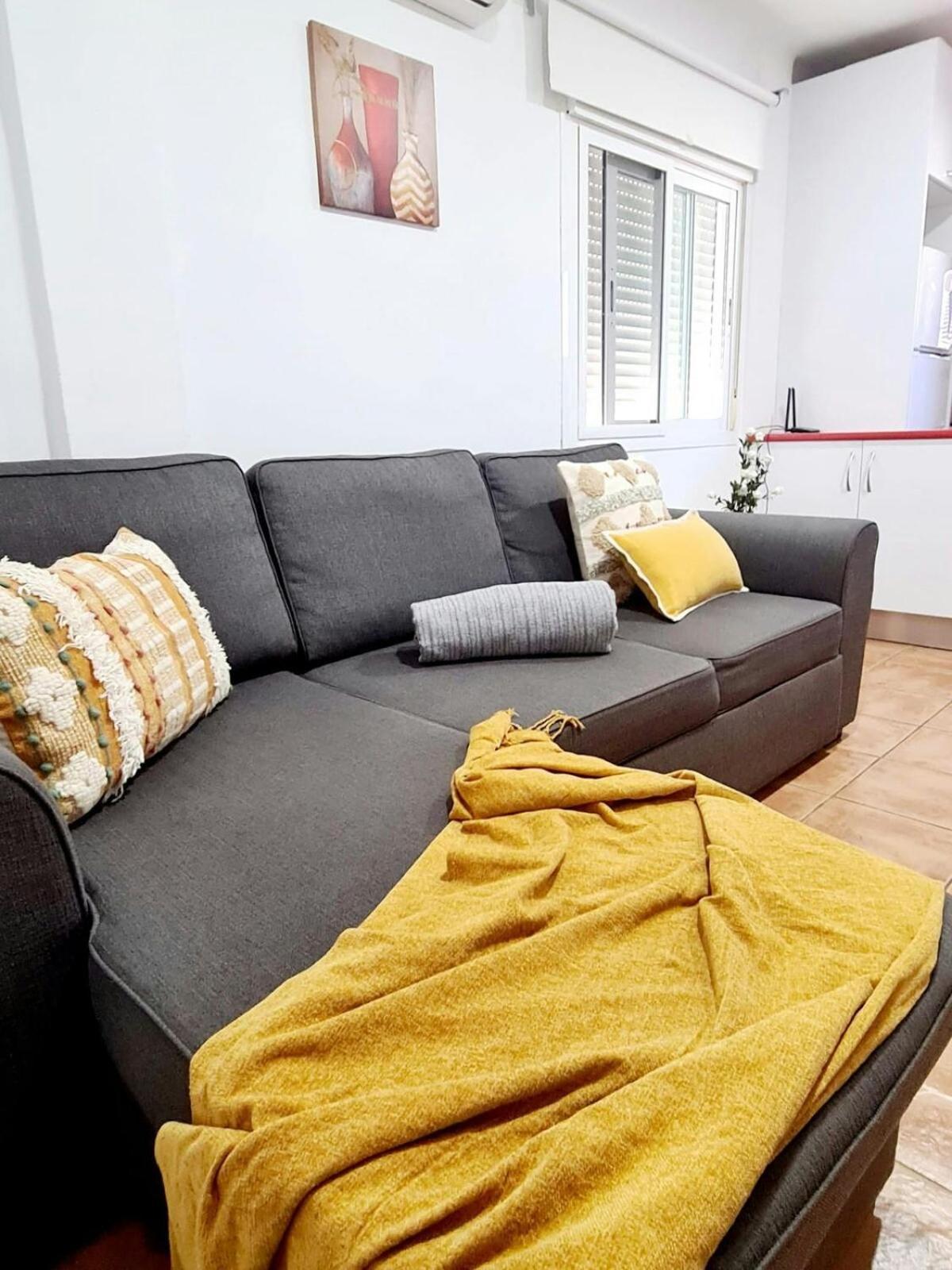 Bonito Apartamento Con Terraza - Pedregalejo Playa Málaga Eksteriør bilde